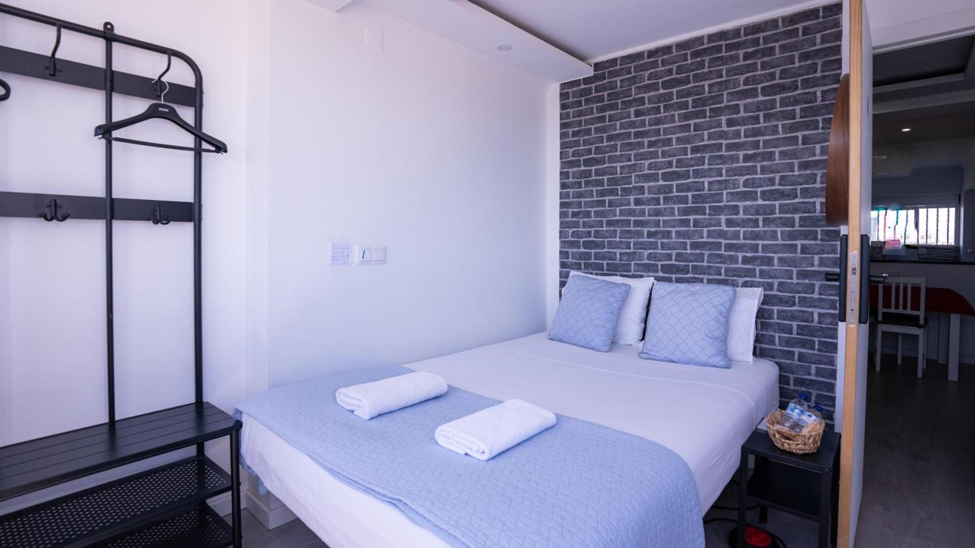 Airport Room Лиссабон Экстерьер фото