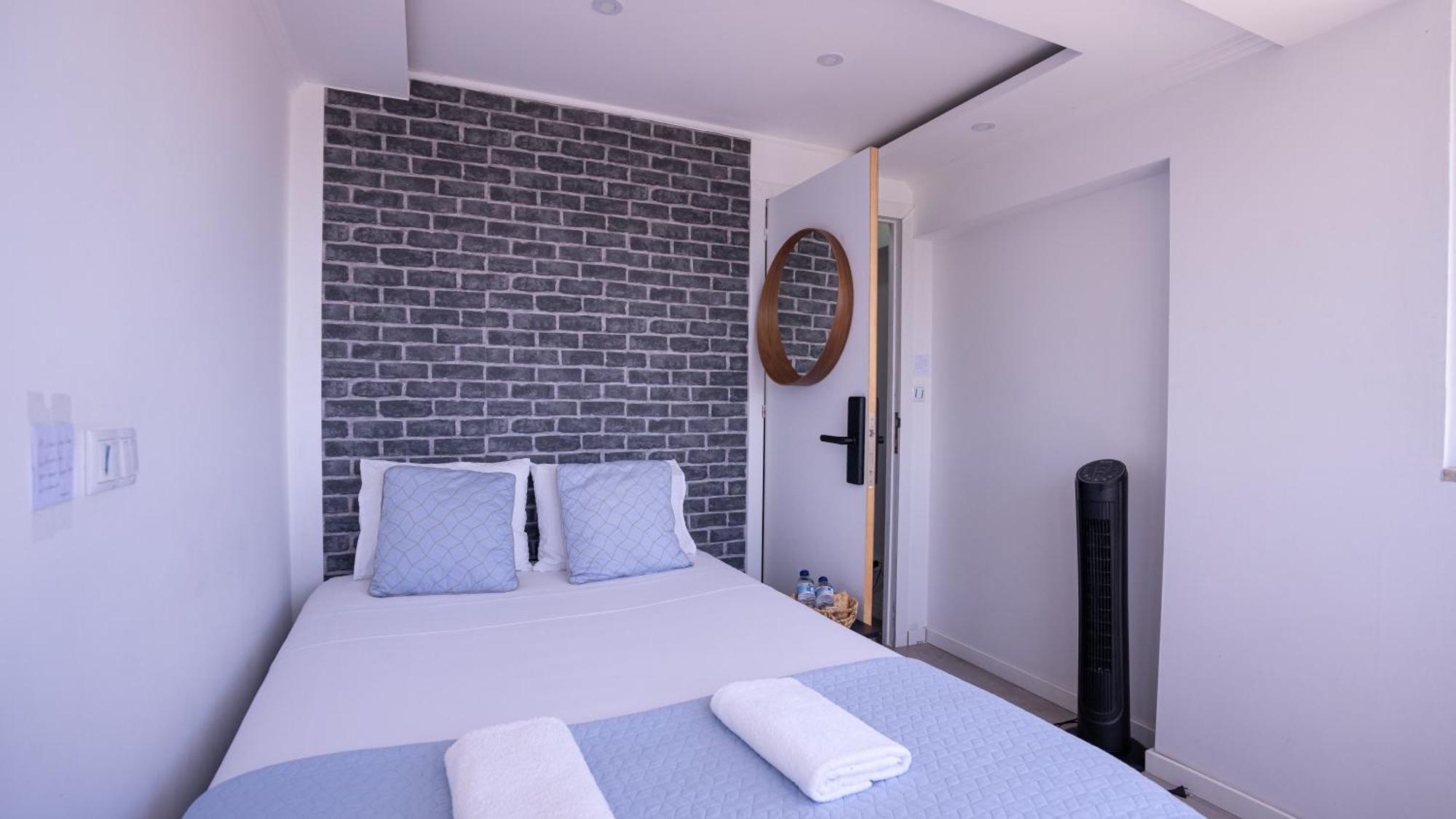 Airport Room Лиссабон Экстерьер фото