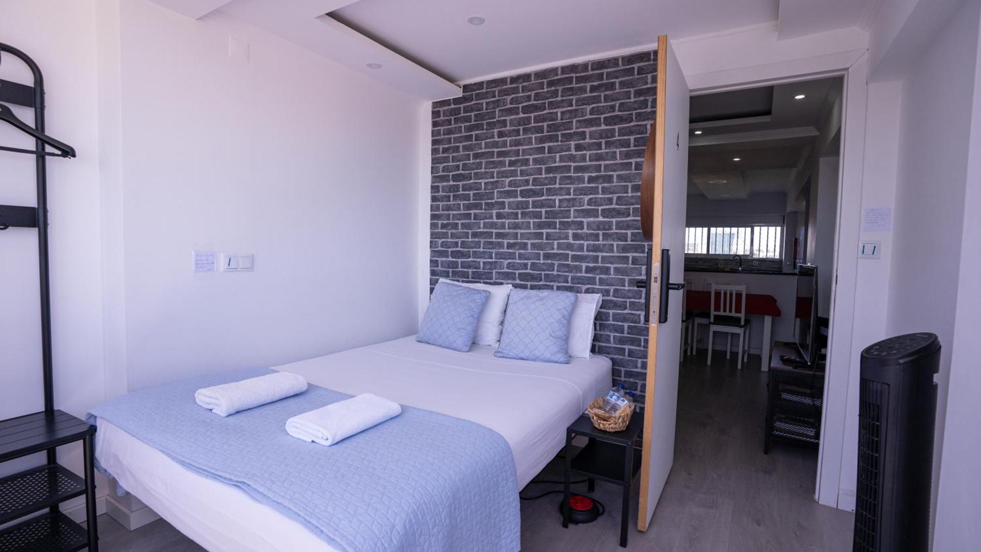 Airport Room Лиссабон Экстерьер фото