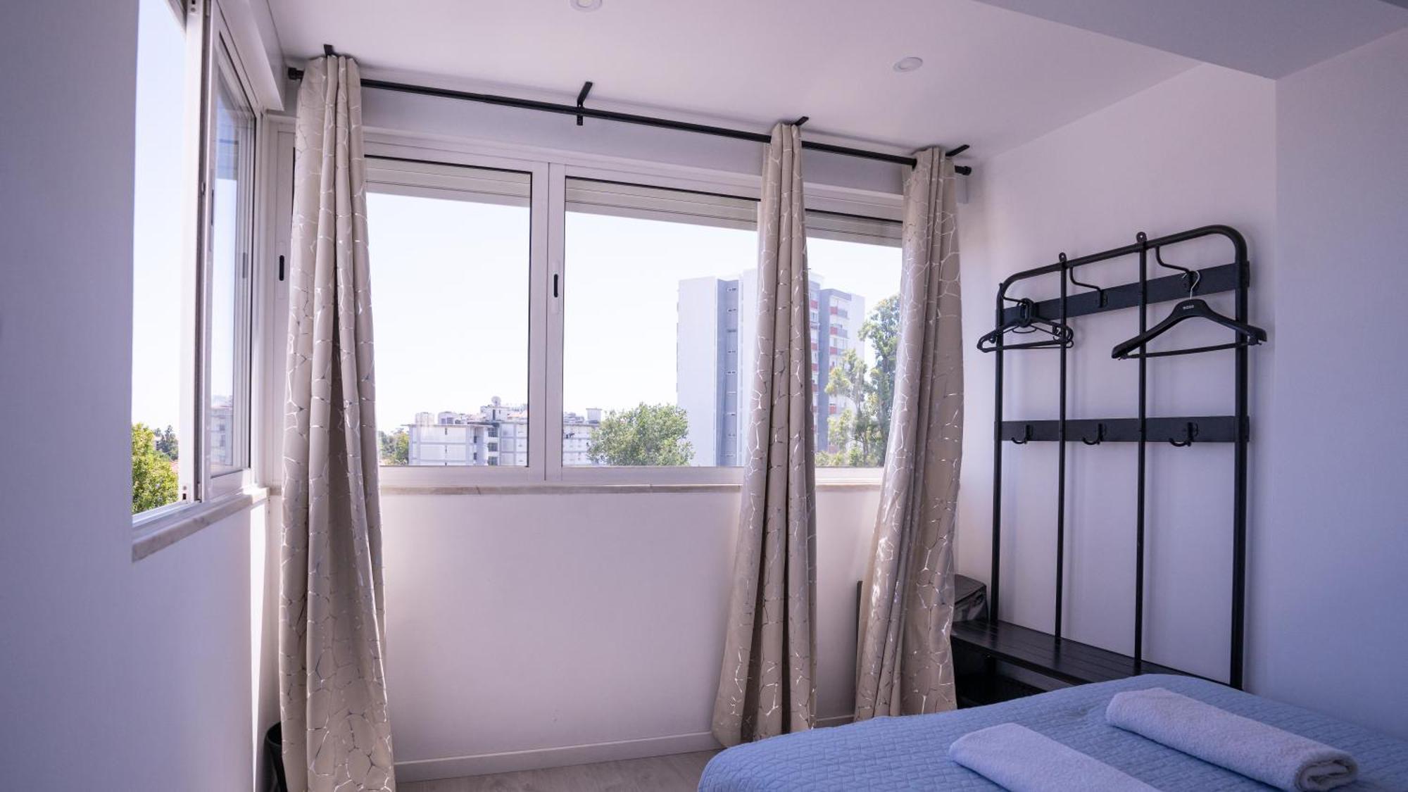 Airport Room Лиссабон Экстерьер фото