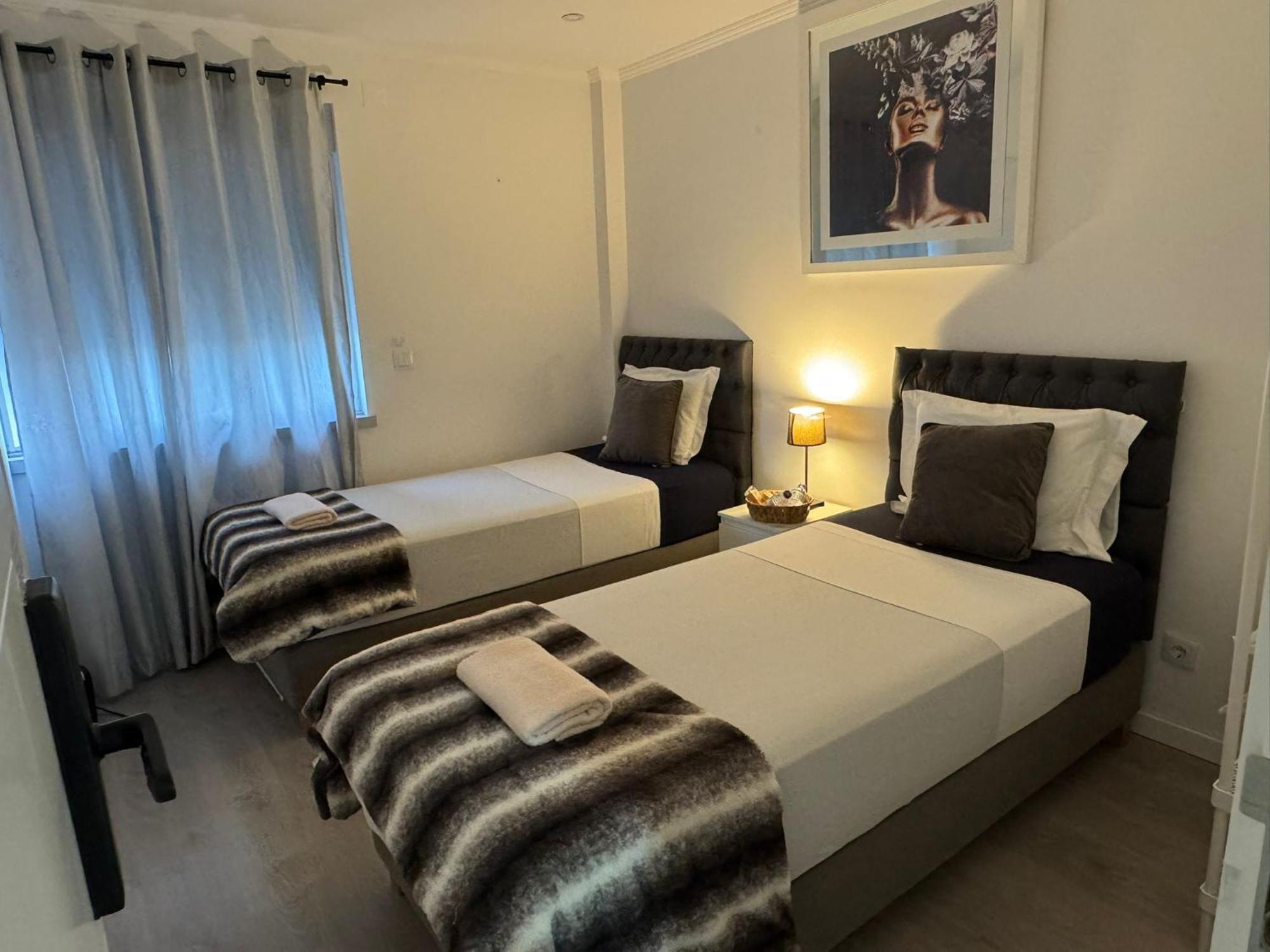 Airport Room Лиссабон Экстерьер фото
