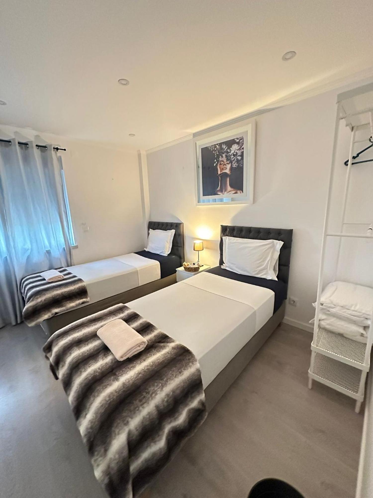 Airport Room Лиссабон Экстерьер фото